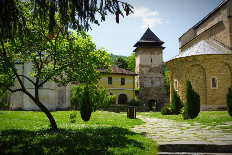 Belgrado: dagtour Studenica-klooster en Zica-kloosterVan Belgrado: dagtocht naar de Studenica- en Zica-kloosters