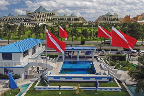 Cancún: Tauchschule AquaworldUnterwassermuseum für Kunsttauchen