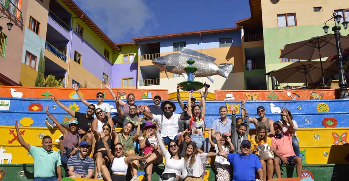 From Medellín: Guatape & El Peñol Rock Trip with Boat Tour