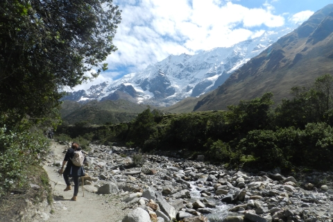 Cusco: Odkryj ośnieżone szczyty nad jeziorem Humantay