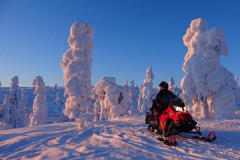 Levi: Avond sneeuwscootersafariLevi: Twilight sneeuwscootersafari