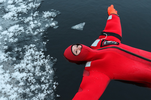 Levi: Aventura Flotante en el Hielo Ártico