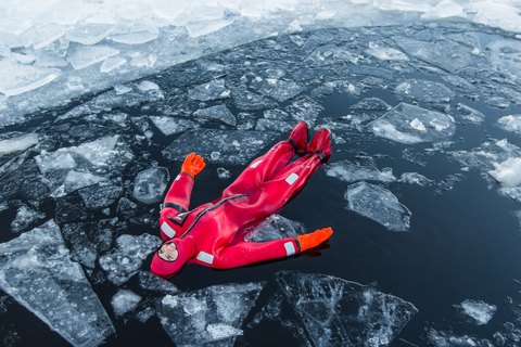 Levi : Aventure flottante sur la glace arctique