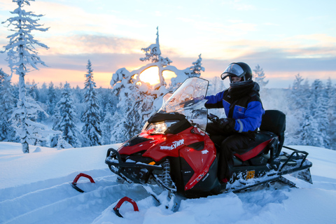 Levi: Snöskotersafari för vuxna