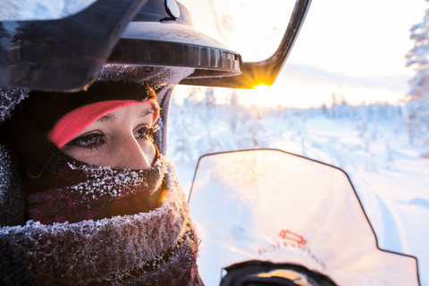 Levi: Snöskotersafari för vuxna