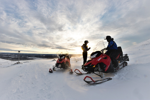 Levi: Snöskotersafari för vuxna