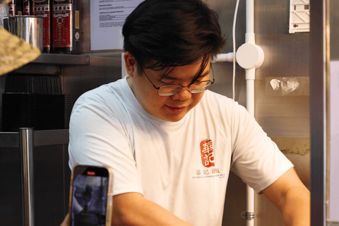 Singapore: Master Chicken Rice with a Local Hawker