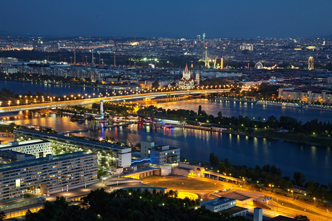 Vienna: Panoramic Night Tour by Bus