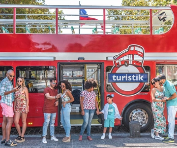 Santiago: Sesli Rehber ile Hop-on Hop-off Otobüs Günlük Bileti