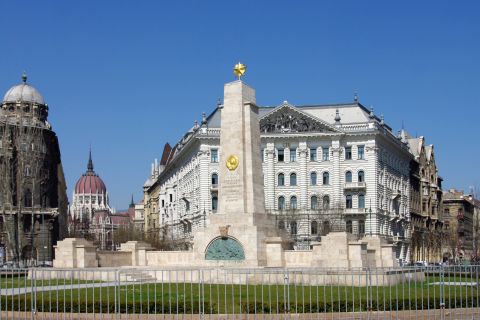 Budapest: Inner City Walking Tour in German