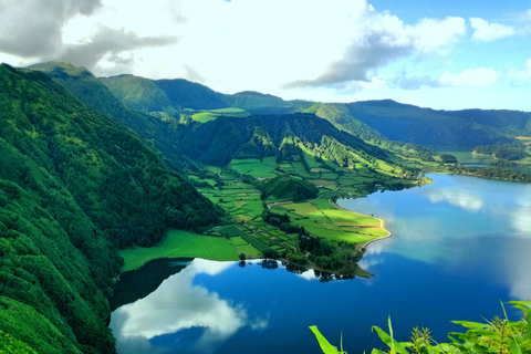 Tour di mezza giornata in 4X4 di Sete Cidades. Fuori dai sentieri battuti.Ponta Delgada: tour in jeep di mezza giornata a Sete Cidades