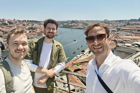 Porto: Walking Tour Highlights with Local Guide (smallgroup) Porto: Walking Tour with Local guide (Private)