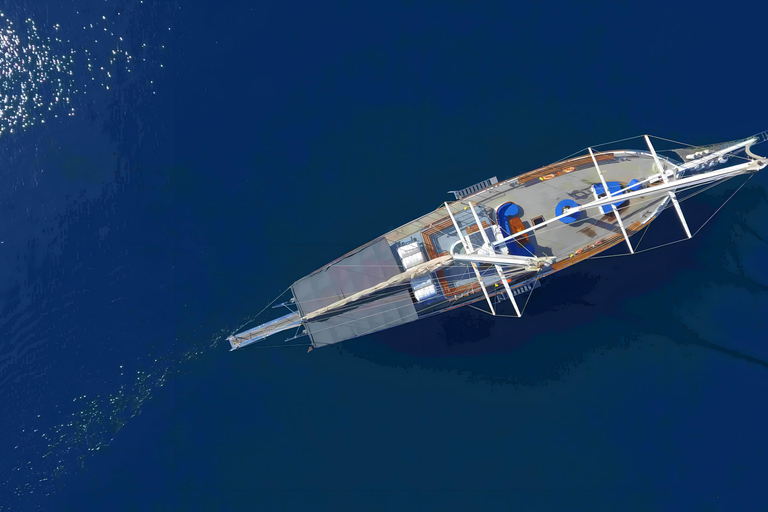 Sliema: Scenic Coastal & Harbour Cruise w/Lunch & Transport Including Transportation