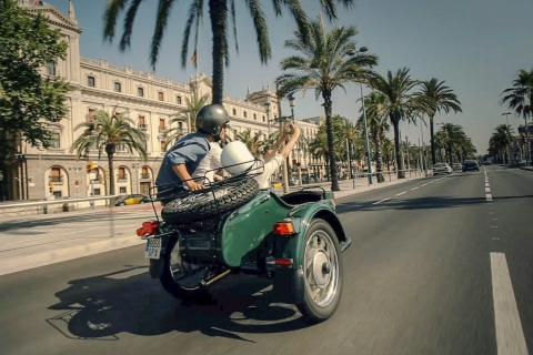 Barcelona: tour de medio día en moto con sidecarTour en sidecar extendido de 4 horas