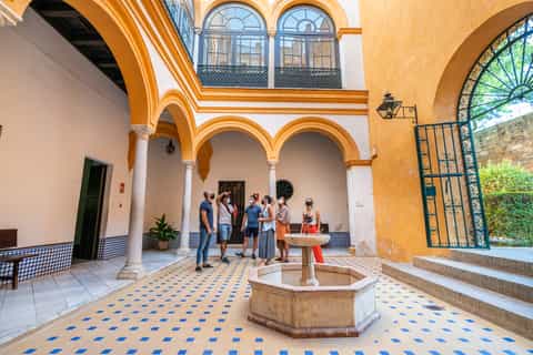 Seville: Alcazar & Cathedral Guided Tour with Giralda Entry