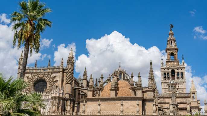 Seville: Alcazar & Cathedral Guided Tour with Giralda Entry