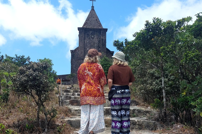 Kampot: Bokor Mountain Tour with locals Bokor Mountain Tour with an Experienced Guide