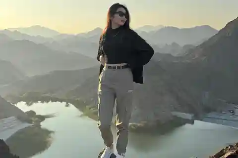 Dubai: excursie provocatoare cu ghid de drumeții la Wadi Shawka RAK