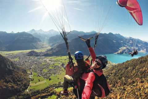 Tandem Paragliding in Interlaken