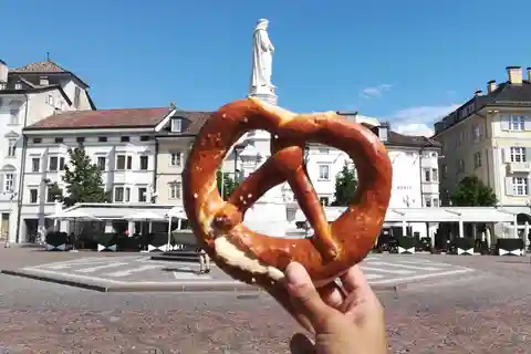 Bolzano: Guided Traditional Food Tour