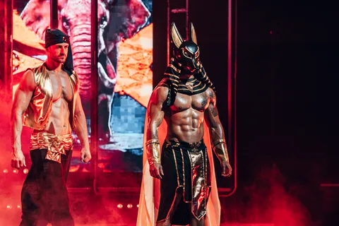 Hamborg: SIXX PAXX Show entrébillet