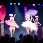 Berlin: Showgirls of Burlesque by Gl’Amouresque