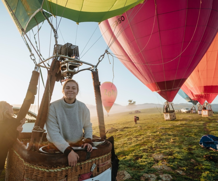 Mansfield: Sunrise Hot Air Balloon Flight