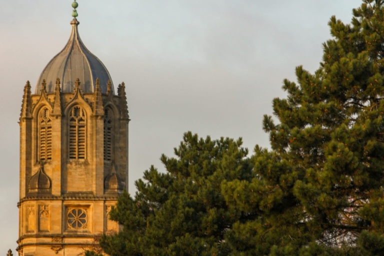 Universidad de Oxford: tour a pie en grupo con ex alumnos de la universidadTour privado a pie