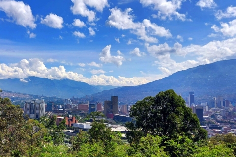 Medellín: tour por la ciudad con Metrocable y Comuna 13Medellín: tour privado en inglés