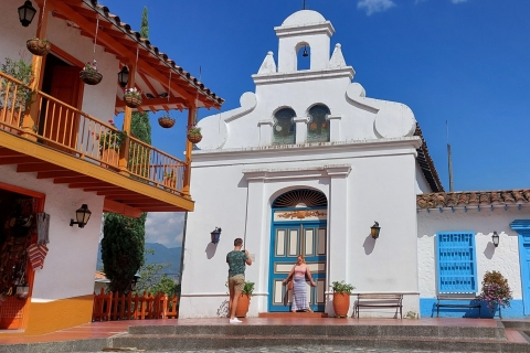Medellín : visite privée ville, Metrocable et Comuna 13Medellín : visite privée de la ville en espagnol