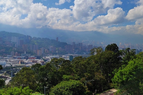 Medellín: privé stadstour met Metrocable en Comuna 13Medellín: privé stadstour in het Spaans
