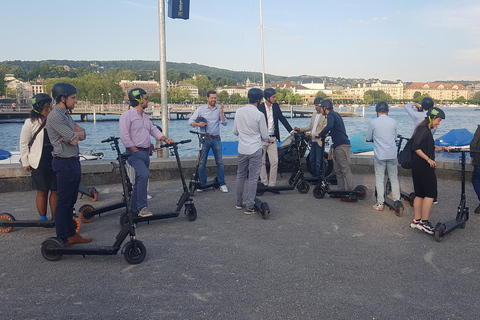 Zurich : visite de 2 h en trottinette électrique BikeboardZurich: visite guidée de 2 heures de la ville en scooter électrique