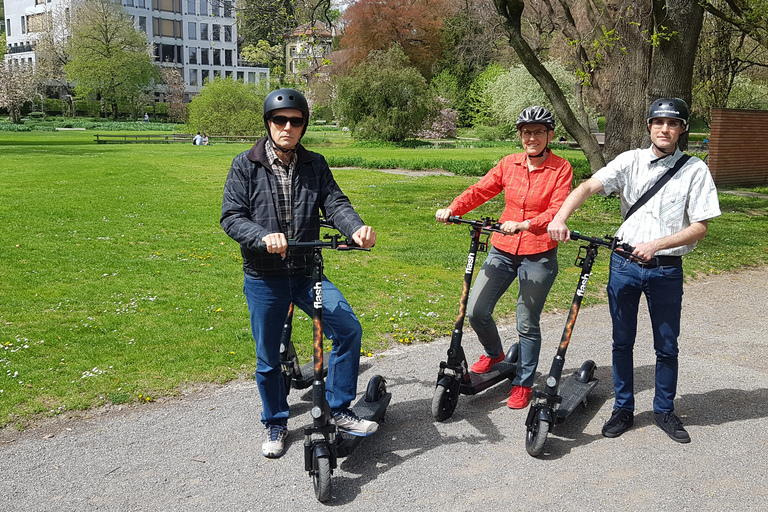 Zurich : visite de 2 h en trottinette électrique BikeboardZurich: visite guidée de 2 heures de la ville en scooter électrique