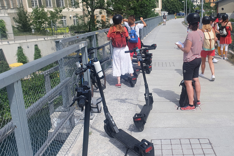 Zurich : visite de 2 h en trottinette électrique BikeboardZurich: visite guidée de 2 heures de la ville en scooter électrique