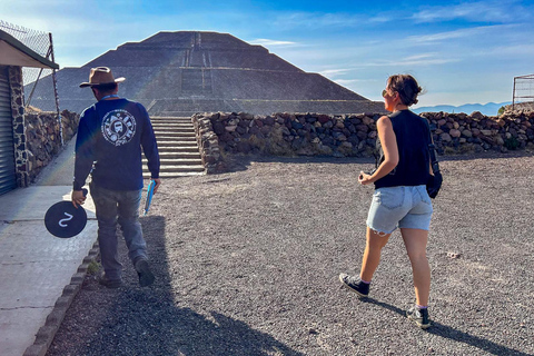 تيوتيهواكان، غوادالوبي، زوتشيميلكو كويواكان وفريدا كاهلوجولة في ضريح تيوتيهواكان وزوتشيميلكو وغ
