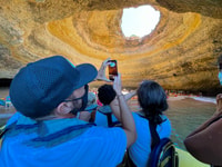 Portimão, Benagil Grottoes Bootsfahrt - Hizvo