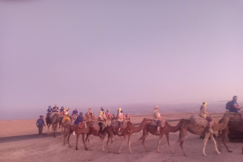 Marrakech: safari in cammello nel deserto di Agafay con pranzo