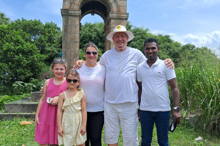 From Colombo to Galle: Luxury Day Tour by Car or Van