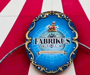 Vias: Ticket de entrada al Parque de Atracciones Europark Fabrikus World