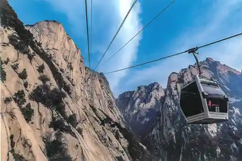 Private Xian Mt. Huashan Adventure Tour: Explore in Your Own