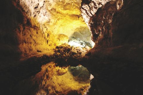 Norte de Lanzarote: cueva, Jameos del Agua y mirador