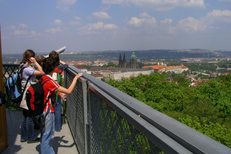 Praga: Bilet wstępu na wieżę widokową Petřín i lustrzany labirynt