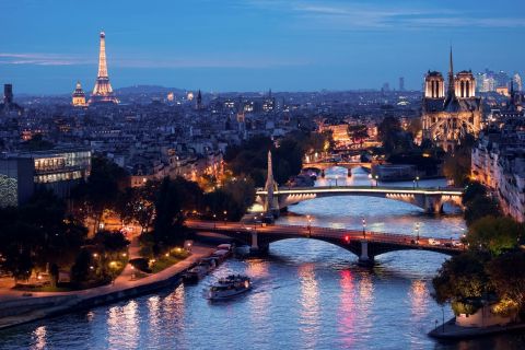 Paris: Nächtliche Aperitif-Bootsfahrt auf der Seine & Musik