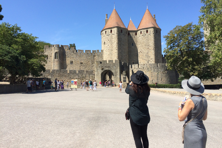 Från Carcassonne:Lastours slott och Carcassonne guidad turLastours slott och Cité de Carcassonne