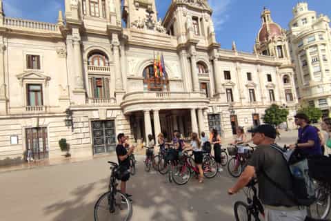 Valencia: City Highlights Guided Bike Tour