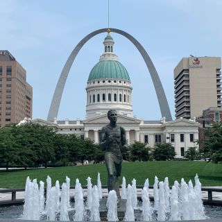 St Louis: Scavenger Hunt Adventure Smartphone Game