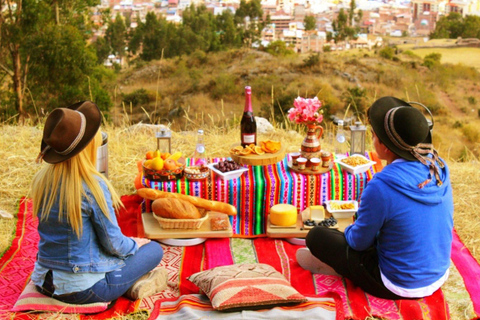 From Cusco: Archaeological sites + Picnic + Painting