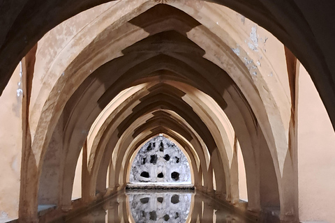 Guided visit of the Royal Alcazar, Cathedral, and Giralda with priority access Guided tour of the Royal Alcazar, Cathedral, and Giralda with fast track access