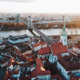 Bratislava: tour audio autoguidato: esplora la tua strada