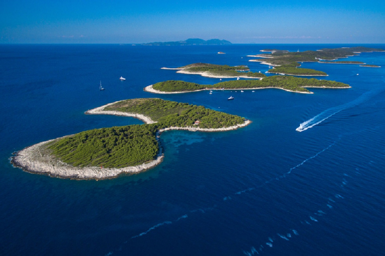From Split: Blue Cave & 5 Islands Amazing Speedboat Tour